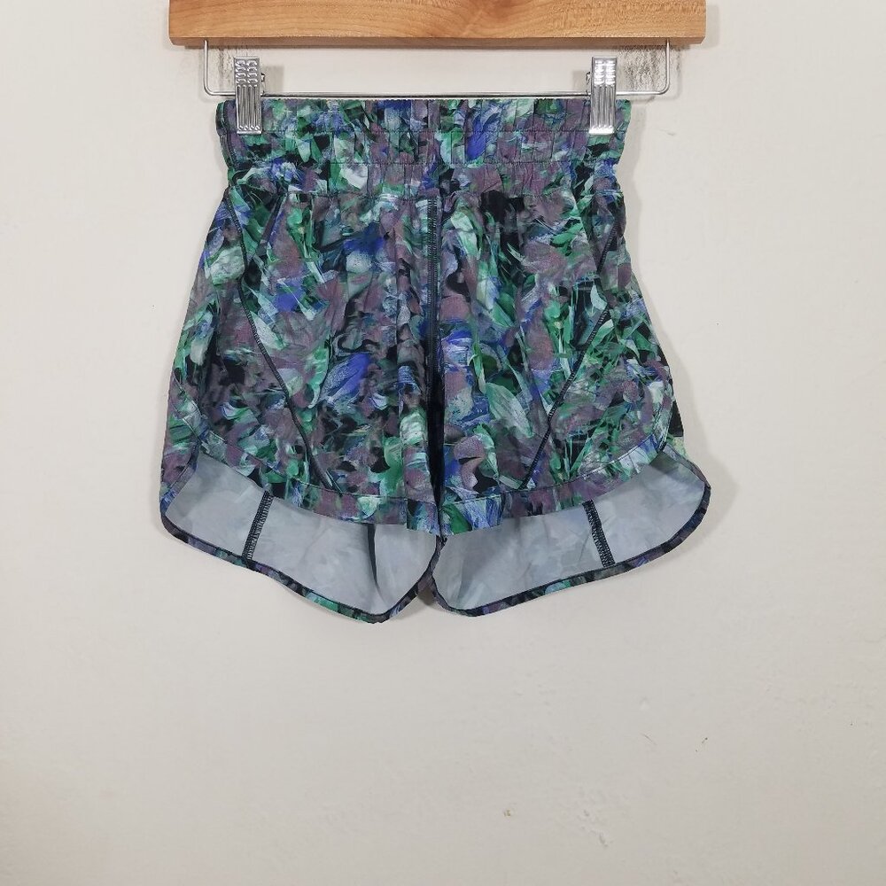 Like New Lululemon Hotty Hot Shorts Size 0